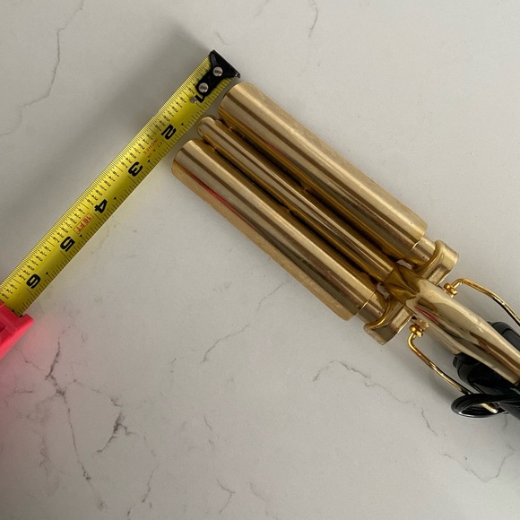 Revlon Hair Crimper - Picture 2 of 4